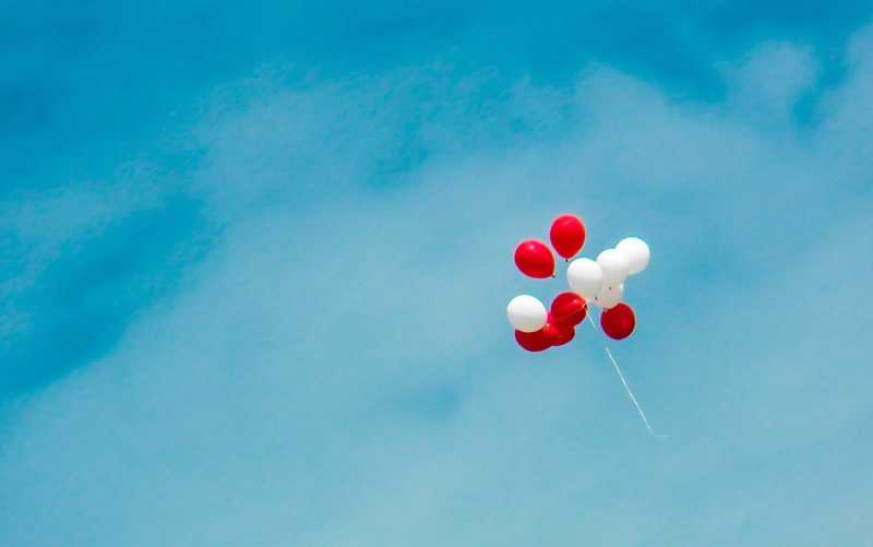 Rubbing Balloons Prove Charges Do Not Exist
